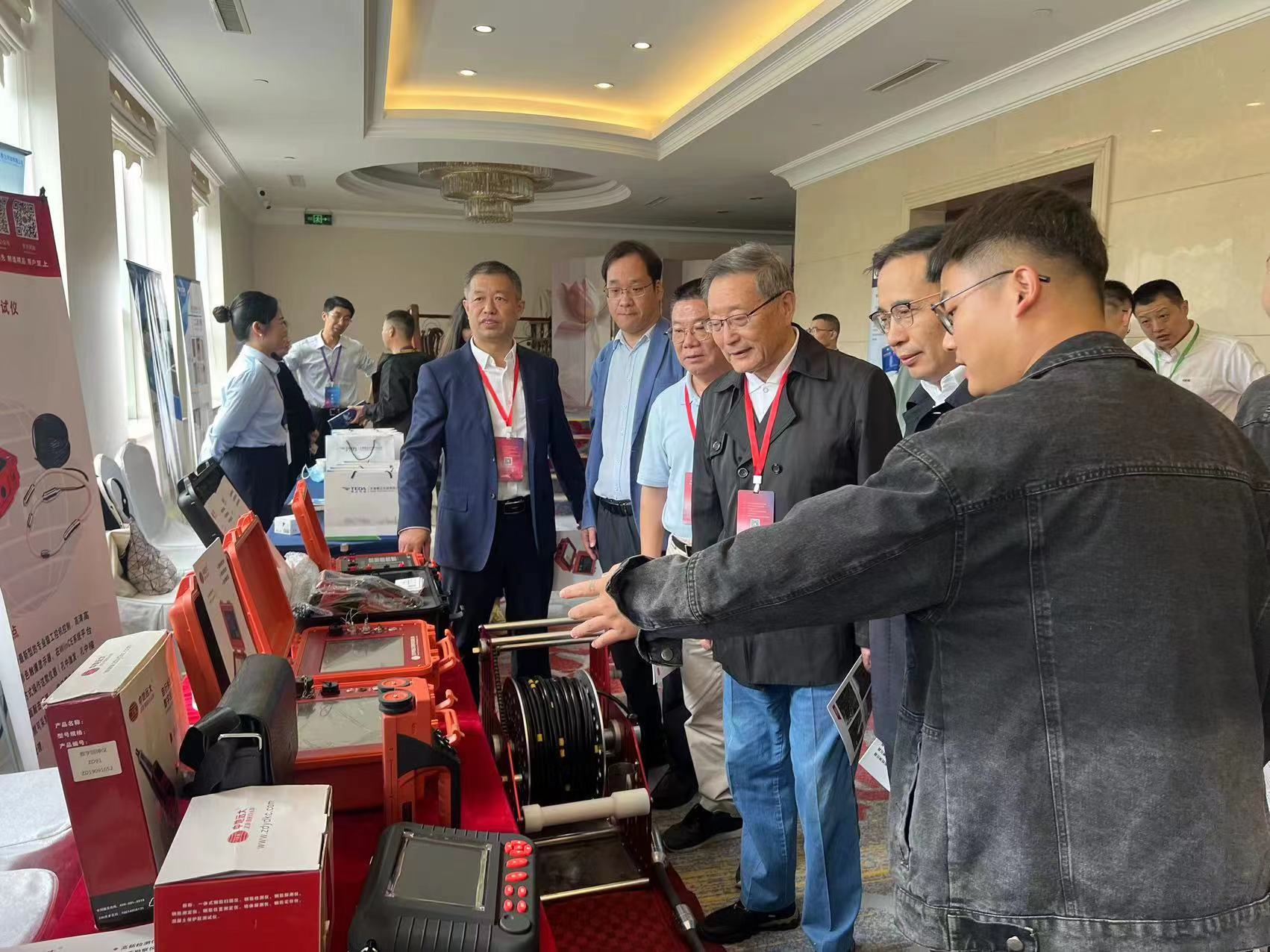 1698890901455177.jpg 1698890901455177.jpg